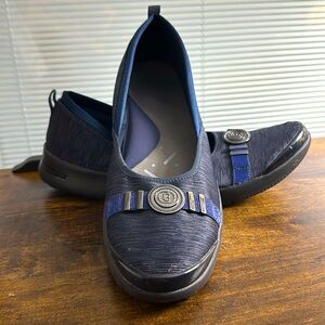 Navy Blue and Black Zees professional comfort shoes